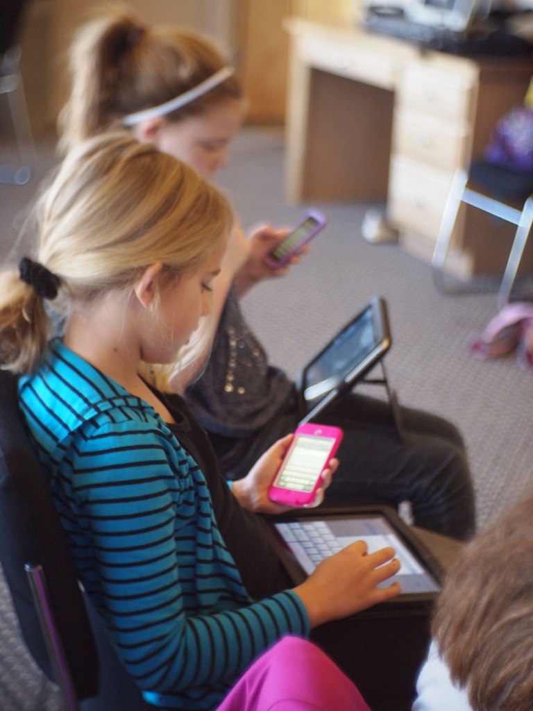 How to Keep Your Child from Online Distractions