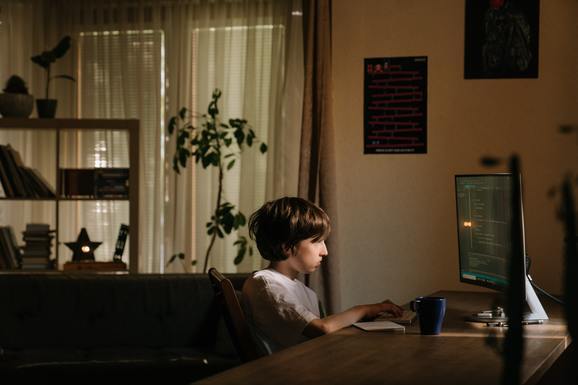 Five things every parent should know about cyberbullying in the era of e-learning